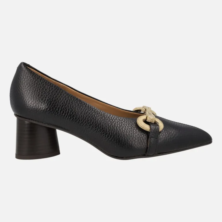 Zapatos de tacón en piel negra con adorno dorado Garica