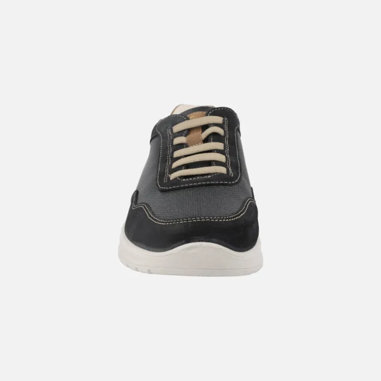 Zapatos deportivos en azul marino y camel con cordones elásticos