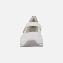 Zapatos deportivos estilo mercedes en combinado blanco y plata