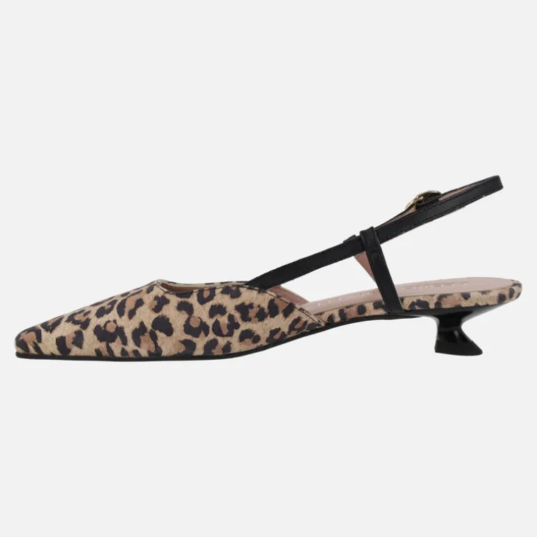 Zapatos destalonados de tacón bajo en ante print leopardo