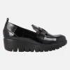 Zapatos mocasines Wonders Fly Rings en charol negro