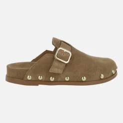 Zuecos Alpe Alive en piel serraje con tachas y hebilla