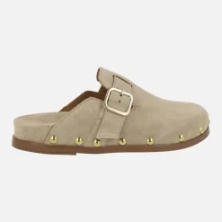 Zuecos Alpe Alive en piel serraje con tachas y hebilla