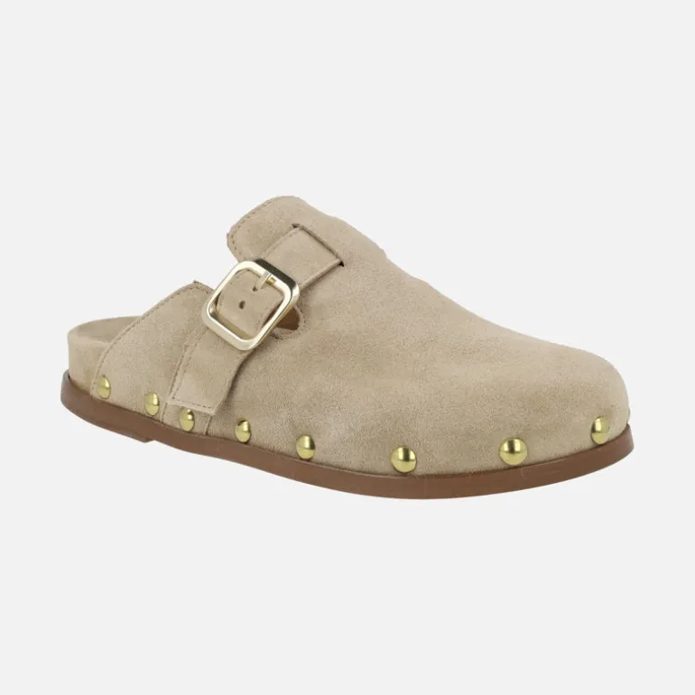 Zuecos Alpe Alive en piel serraje con tachas y hebilla