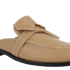 Zuecos de piel camel con detalle de nudo