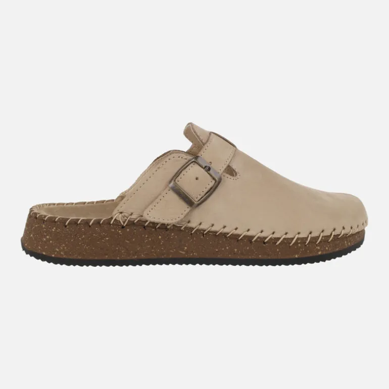 Zuecos de piel color beige con adorno de hebilla