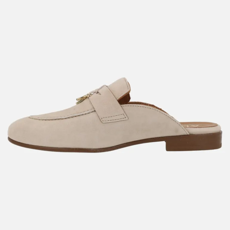 Zuecos en ante beige Alpe Mimi con adorno de llave y candado